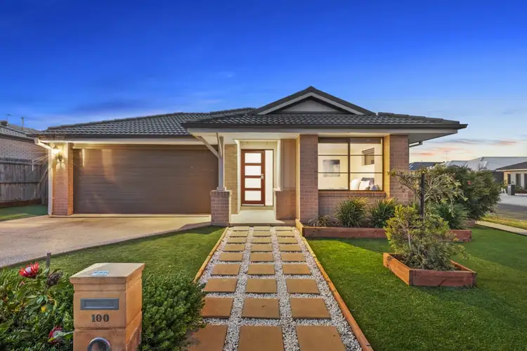 100 Warralily Boulevard, Armstrong Creek VIC 3217