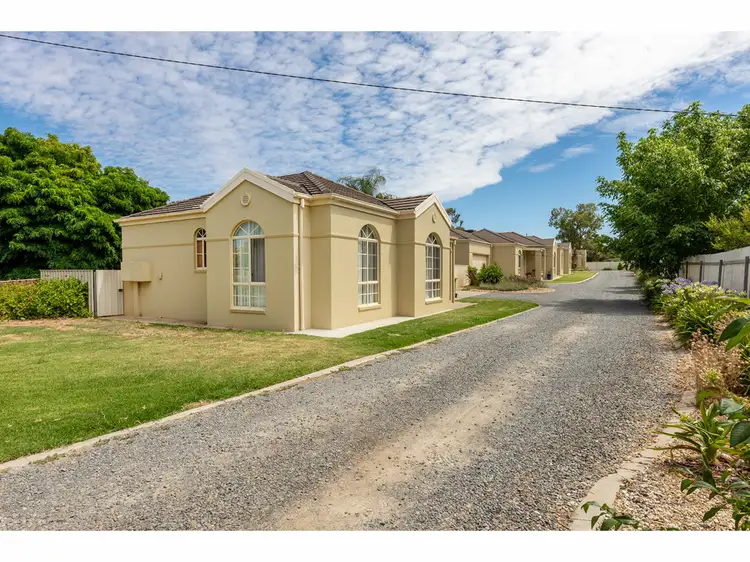 1-4/31 Russell Street, Howlong NSW 2643