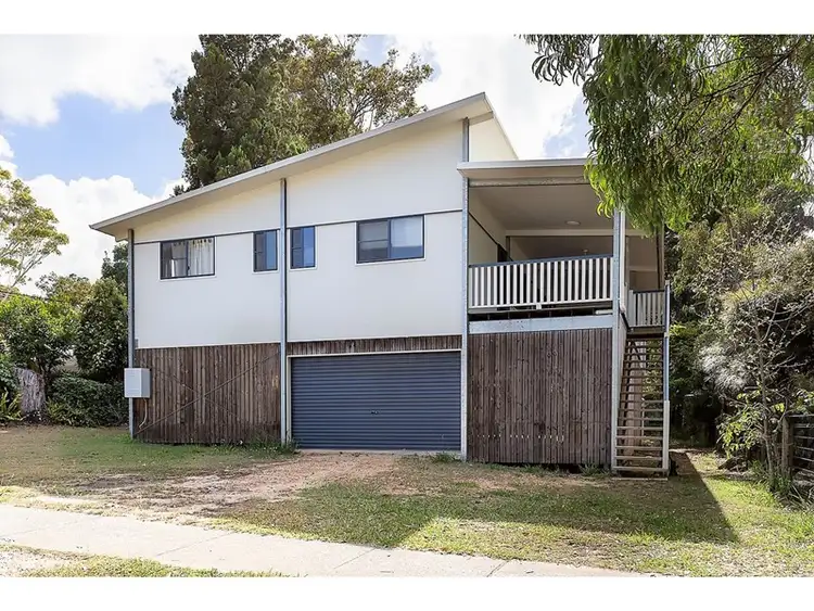 Second view of Homely house listing, 19 Elizabeth Street, Coochiemudlo Island QLD 4184