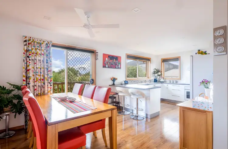 77 Edinburgh Crescent, Goodwood TAS 7010