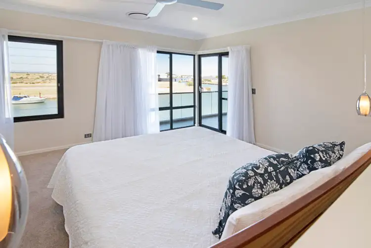 Seventh view of Homely house listing, 11 Windward Green, Geographe WA 6280