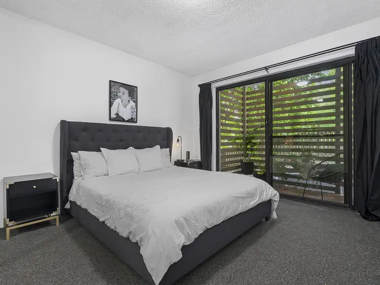 2/24 Miskin Street, Toowong QLD 4066