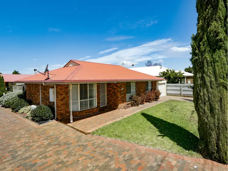 Main view of Homely unit listing, 1/146 Reeve Street, Sale VIC 3850