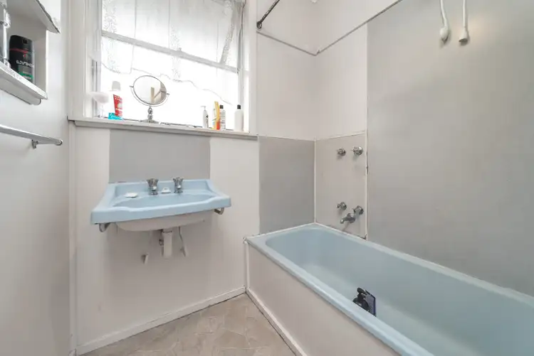 Fifth view of Homely house listing, 15 Montana Court, Corio VIC 3214