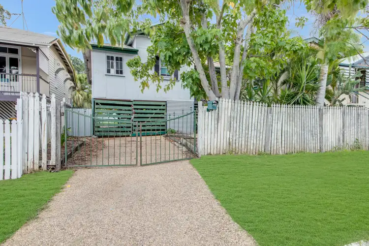 306 East Street, Depot Hill QLD 4700