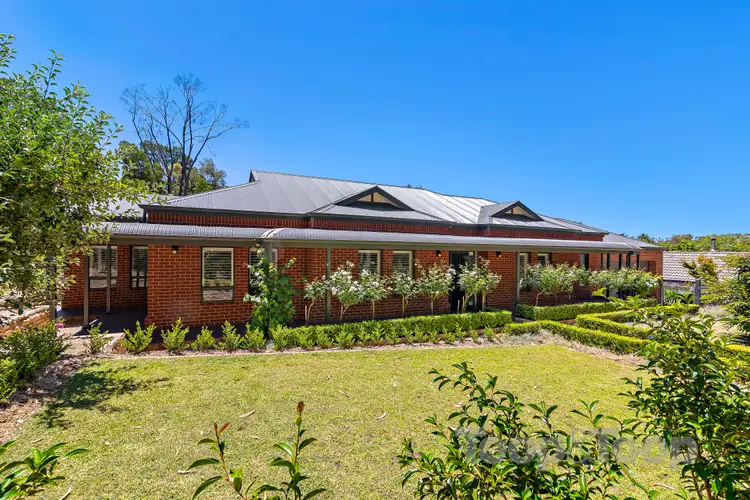 17 Wright Road, Crafers SA 5152