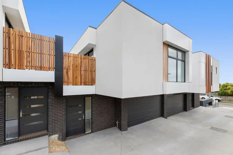 2/65 Fischer Street, Torquay VIC 3228