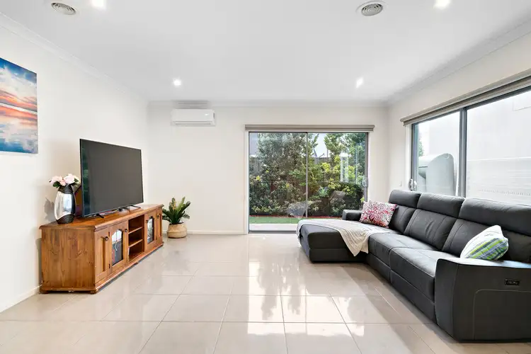 Second view of Homely house listing, 8 Carnation Court, Frankston VIC 3199