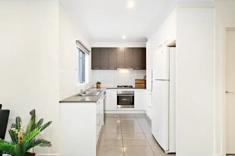 Fourth view of Homely house listing, 8 Carnation Court, Frankston VIC 3199