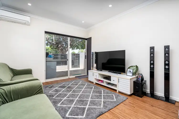 Fifth view of Homely apartment listing, 4/2 Marloo Road, Westminster WA 6061