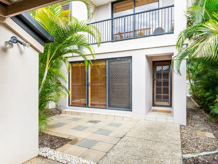 2/24 Mason Street, Southport QLD 4215