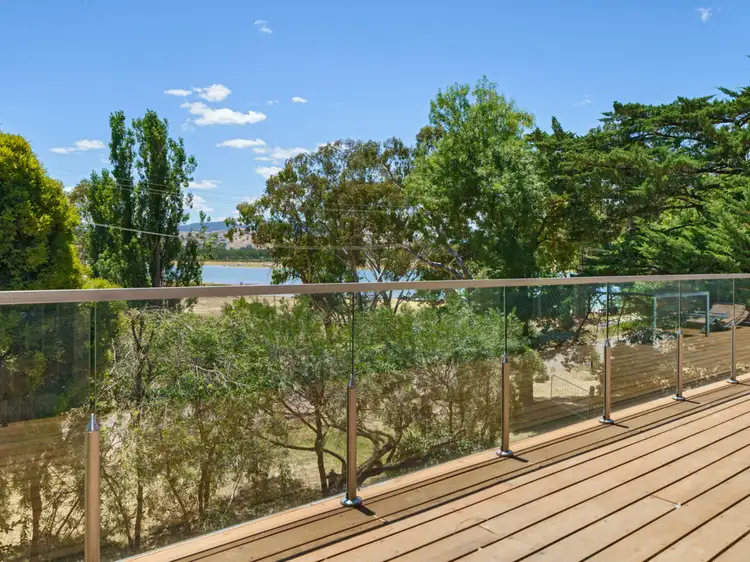 2 Dawn Crescent, Bonnie Doon VIC 3720