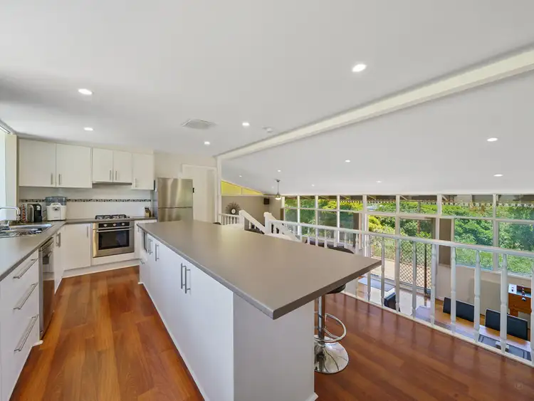 Fifth view of Homely house listing, 2 Dawn Crescent, Bonnie Doon VIC 3720