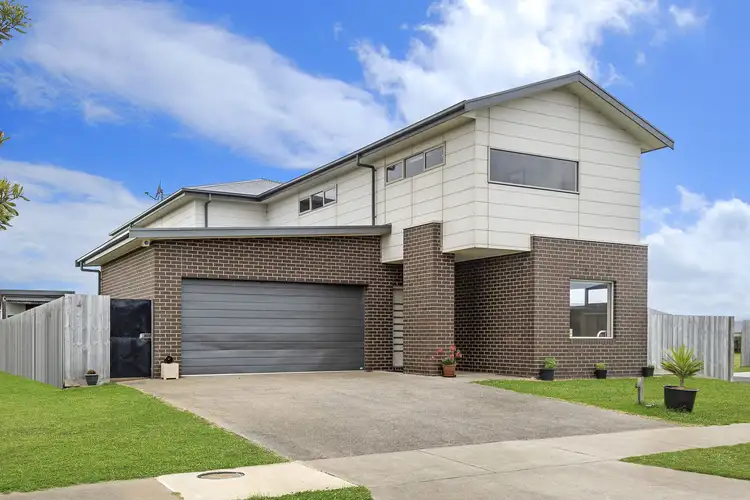 Second view of Homely house listing, 8 Callaway Court, Peterborough VIC 3270