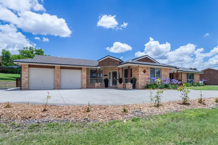 2 Pimpala Street, Marrangaroo NSW 2790
