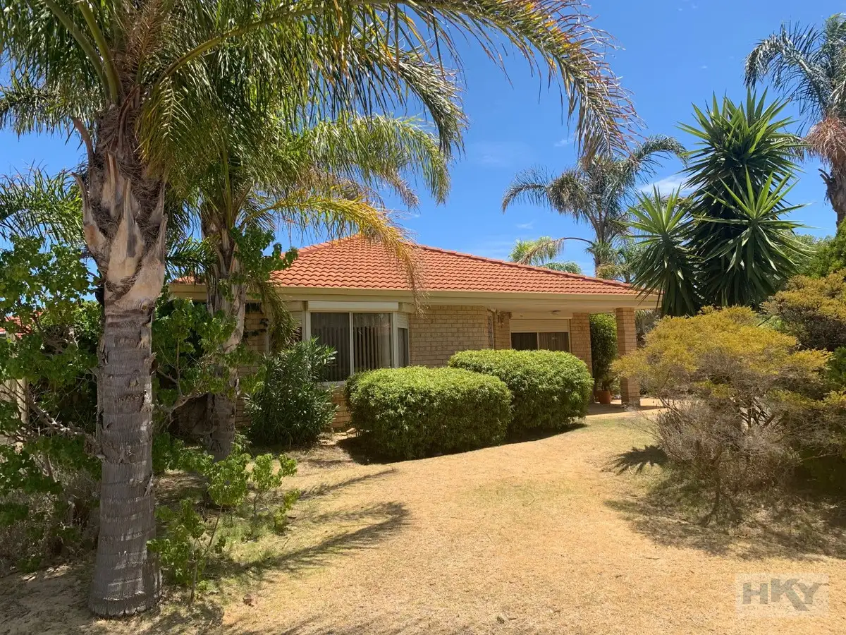 Main view of Homely house listing, 1/1 Stenton Gardens, Kinross WA 6028