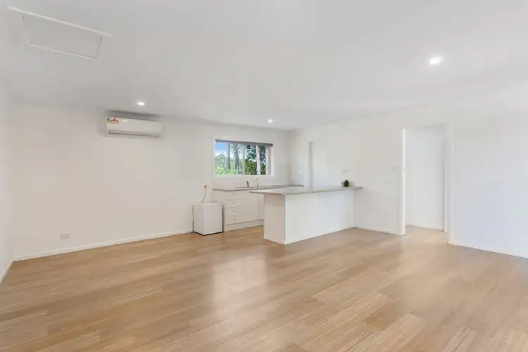 Fourth view of Homely semi-detached listing, 2/102 Avocado Street, Elanora QLD 4221