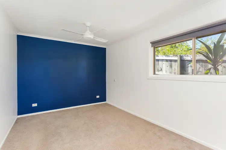 Fifth view of Homely semi-detached listing, 2/102 Avocado Street, Elanora QLD 4221
