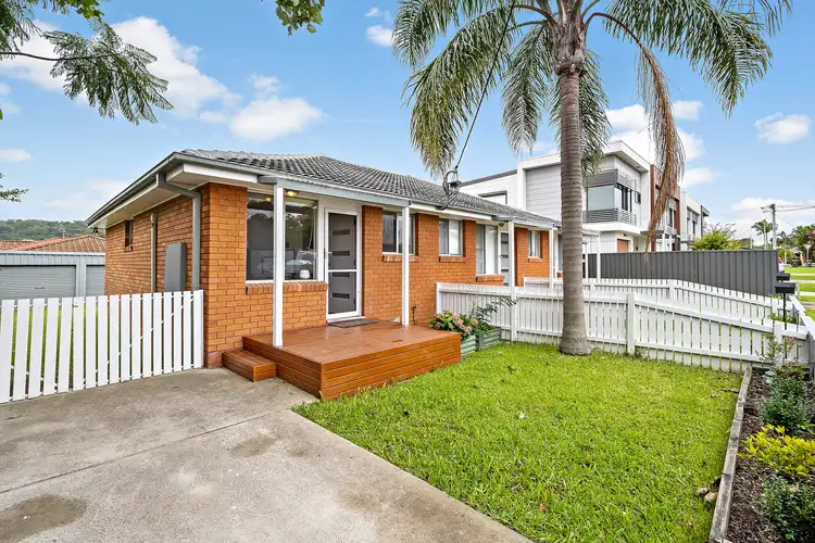1/5 Lake Street, Warners Bay NSW 2282