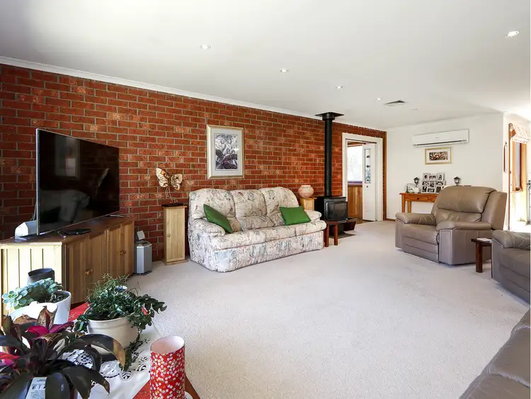 Fifth view of Homely house listing, 6 Yvette Close, Sale VIC 3850
