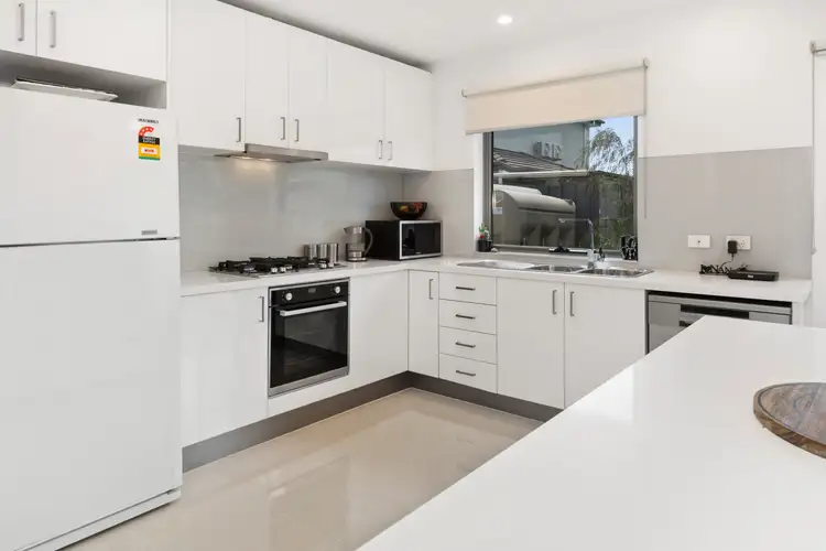 Sixth view of Homely townhouse listing, 2/2 Gordon Avenue, Frankston VIC 3199