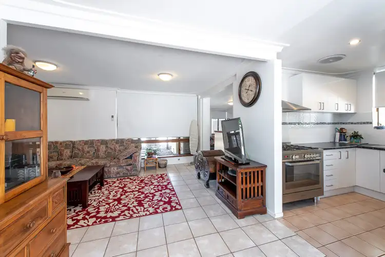 Seventh view of Homely house listing, 27 Madana Place, Craigie WA 6025