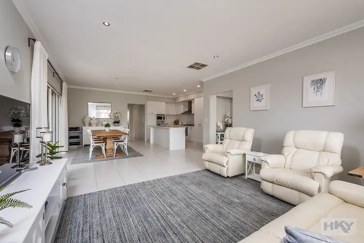 24 Hirani Link, Aveley WA 6069