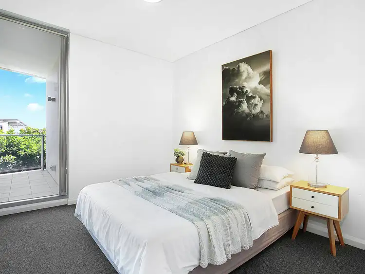 Fifth view of Homely apartment listing, 402/35 Shelley Street, Sydney NSW 2000