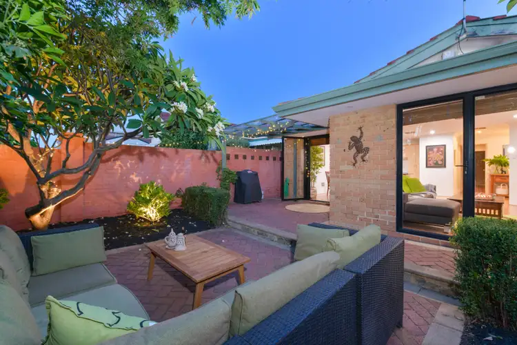 1/240 Grand Promenade, Doubleview WA 6018