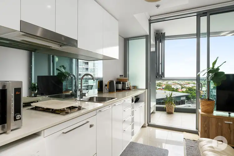 11102/8 Harbour Road, Hamilton QLD 4007