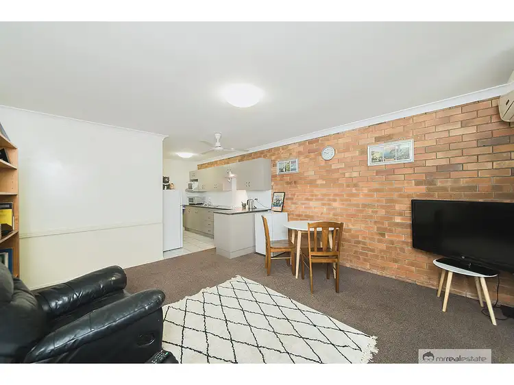Second view of Homely semi-detached listing, 277 Blanchfield Street, Koongal QLD 4701
