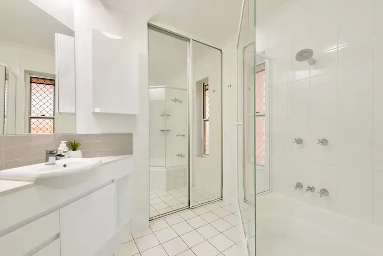 Sixth view of Homely apartment listing, 5/94 Pashen Street, Morningside QLD 4170