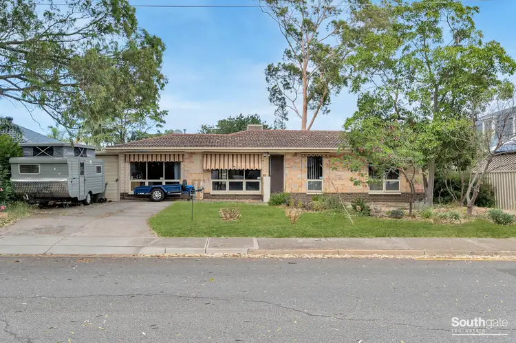 15 Karyn Crescent, Morphett Vale SA 5162