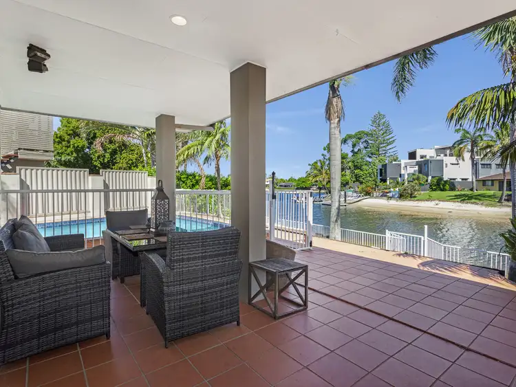 45 Vatakoula Parade, Mermaid Waters QLD 4218