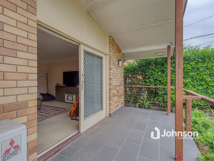 Second view of Homely house listing, 8 Dirkala Street, Mansfield QLD 4122