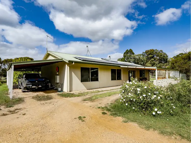 32 Carter Street, Stratford VIC 3862