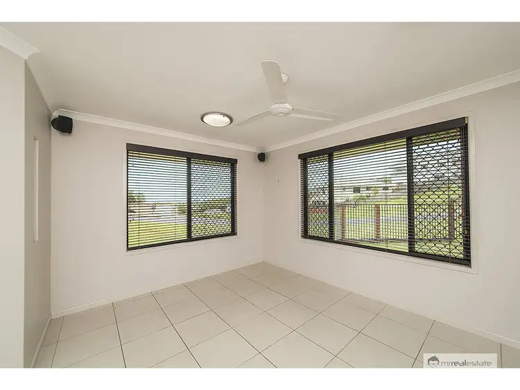 Fifth view of Homely house listing, 31 Fraser Crescent, Pacific Heights QLD 4703