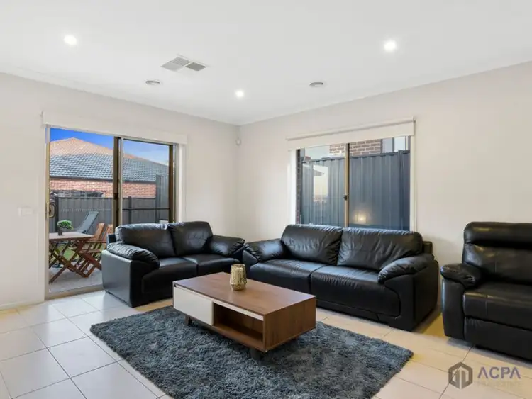 Fifth view of Homely house listing, 8 Ultimo Road, Craigieburn VIC 3064