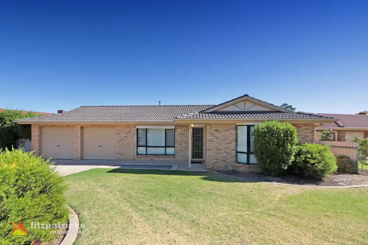 11 Paldi Crescent, Glenfield Park NSW 2650