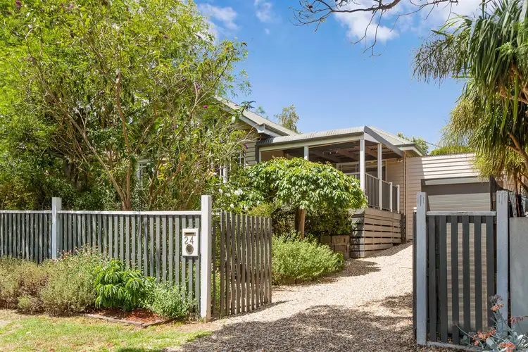24 Mountain View Road, Mount Eliza VIC 3930