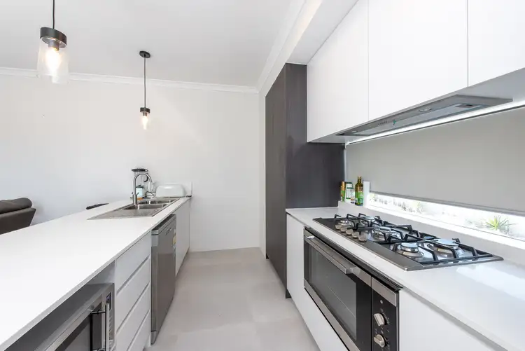 5A Plane Court, Beldon WA 6027