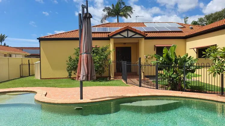 62 Avondale Drive, Banora Point NSW 2486