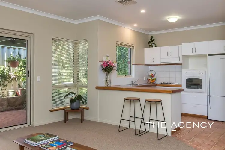2/1 Camelot Street, Carine WA 6020