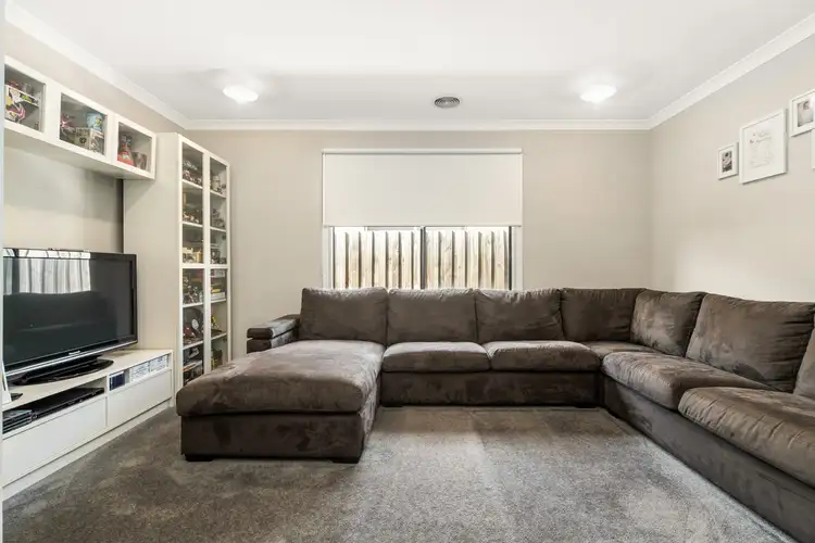 Sixth view of Homely house listing, 4 Selwyn Court, Skye VIC 3977