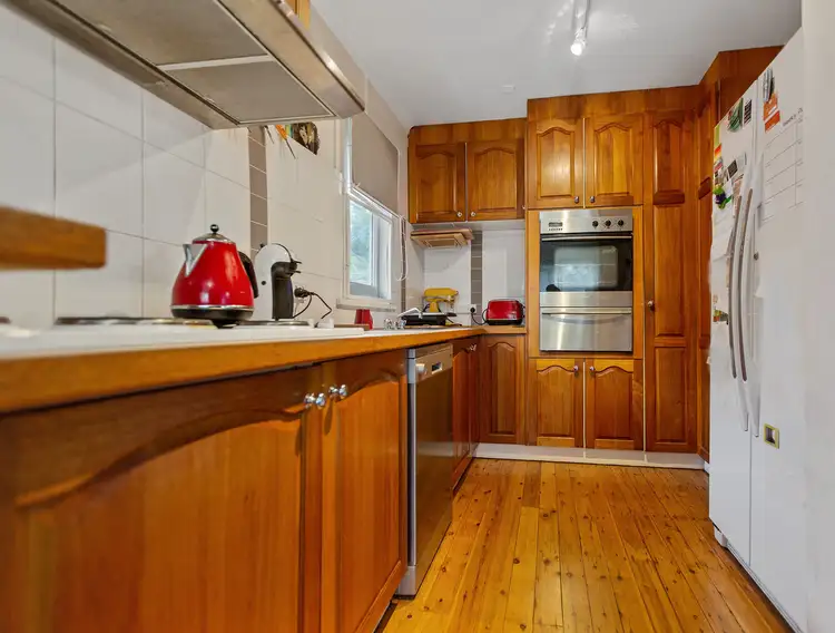27 Girraween Crescent, Bega NSW 2550