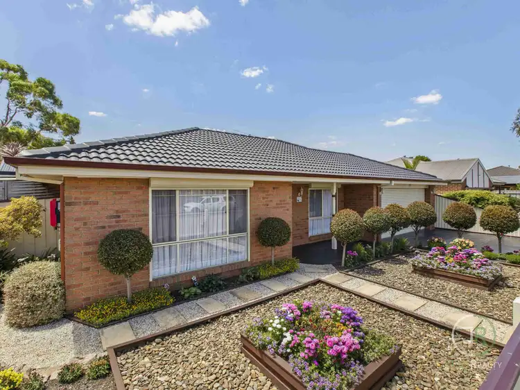 10 Stonehaven Avenue, Cranbourne VIC 3977