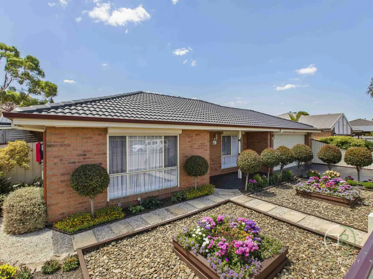 Main view of Homely house listing, 10 Stonehaven Avenue, Cranbourne VIC 3977