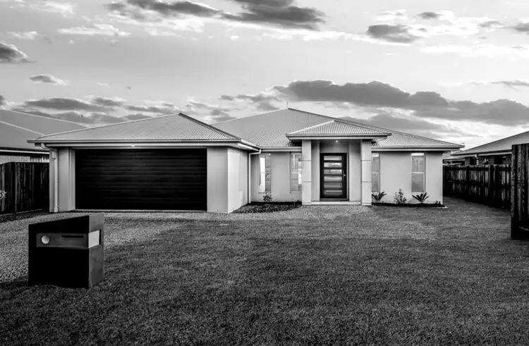 4 McGee Drive, Kearneys Spring QLD 4350