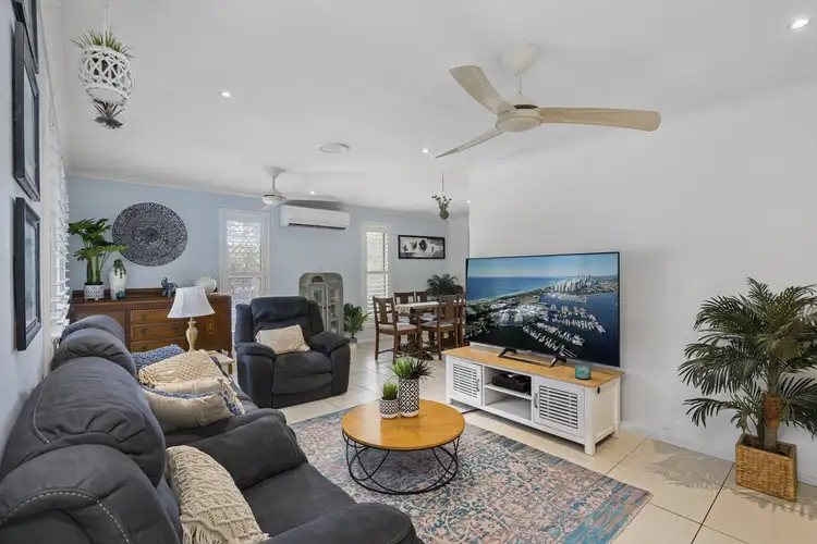 Second view of Homely house listing, 4 Bernadette Place, Highland Park QLD 4211