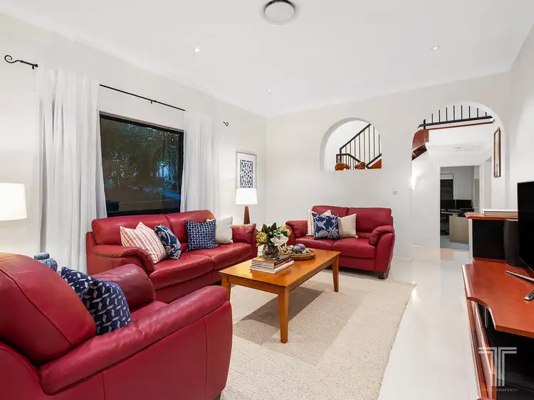 Sixth view of Homely house listing, 1 Spanish Court, Carindale QLD 4152